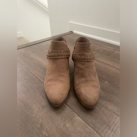 Fergalicious by Fergie Ankle Booties 9.5 - Picture 4 of 8